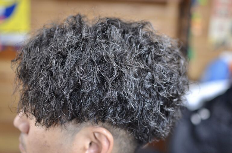 三島美容院 三島美容室 三島ヘアサロン オシャレ メンズパーマ ツイストスパイラルパーマ ツイスパ
